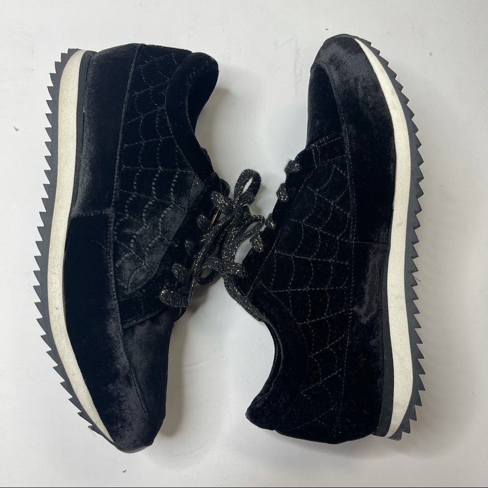 Charlotte Olympia Black Velvet Spiderweb Sneakers in Perfect Condition 40/9